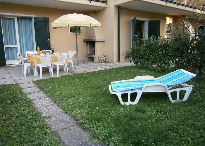 In 24419 * 比比翁